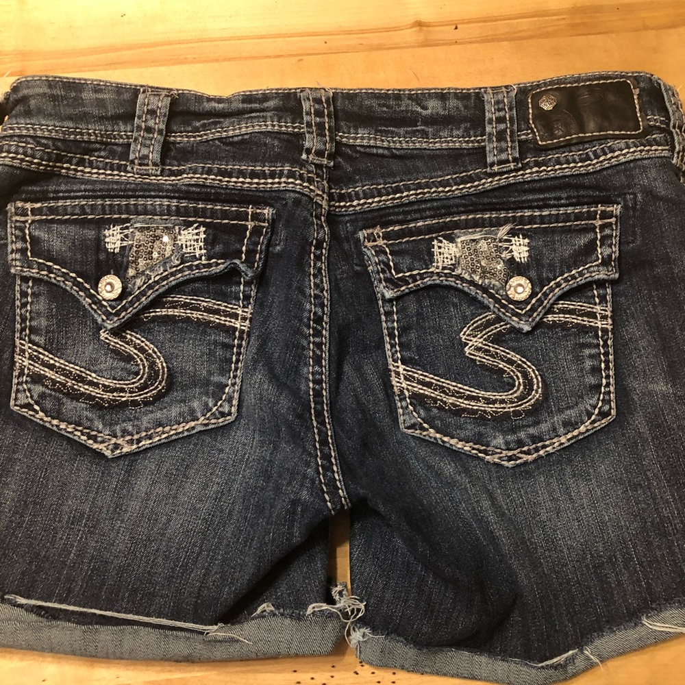 🖤Silver’s cutoff shorts🖤